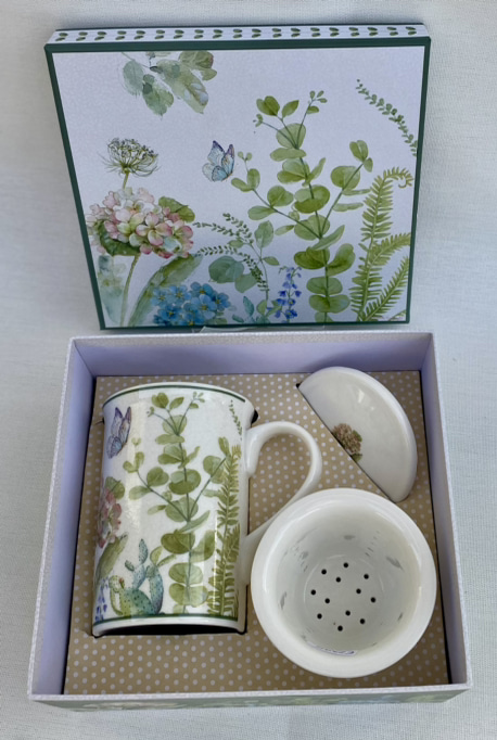 tea-mug-infuser-lid-green-white-gift-box