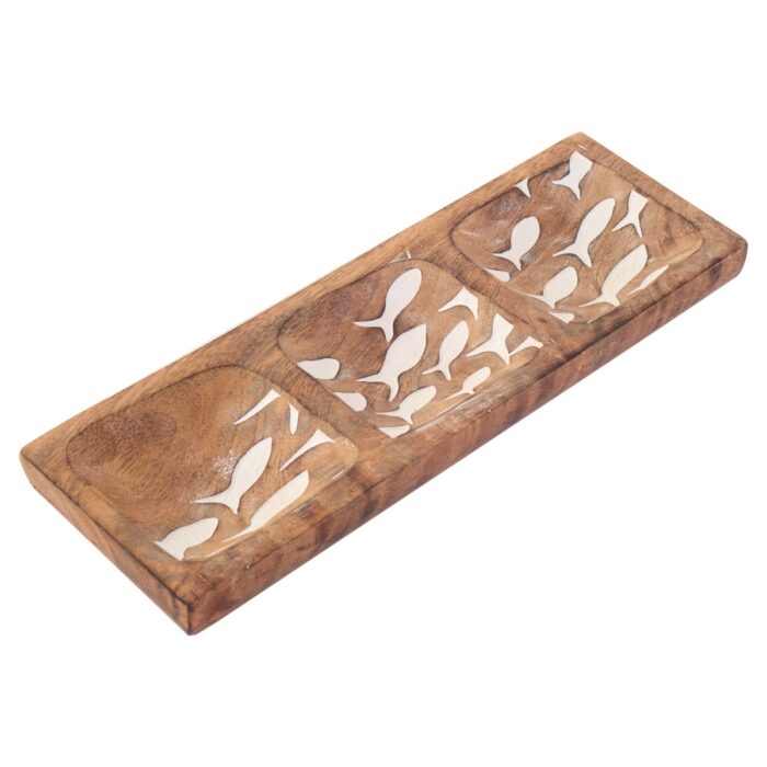 wooden-tray-rectangle-fish-incarved-white-brown-snacks