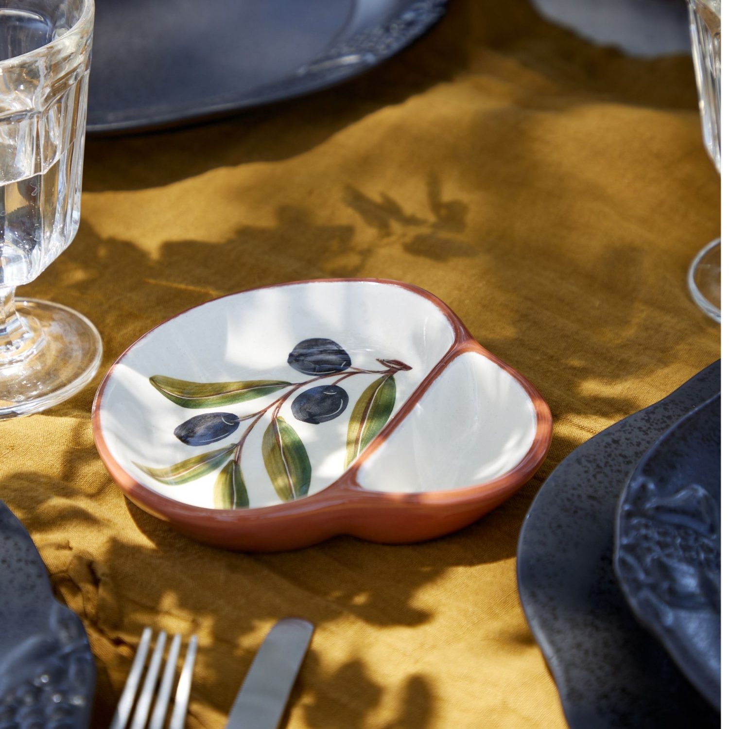 casa-fina-plate-for-olives-terracotta-alentejo