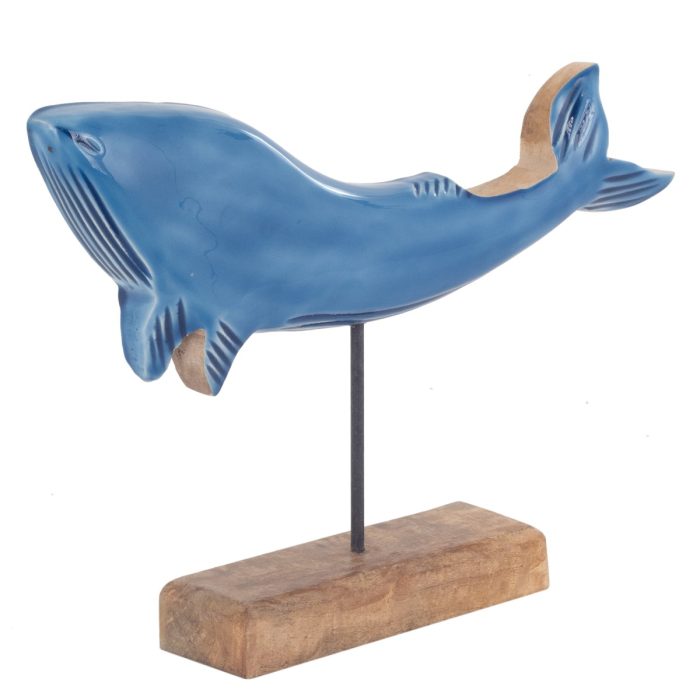 figurine-whale-blue-wood-beach-life-summer